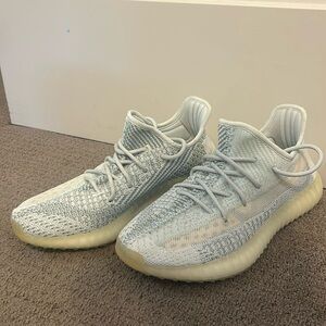 Worn once Yeezy boost 350 V2 cloud white reflective